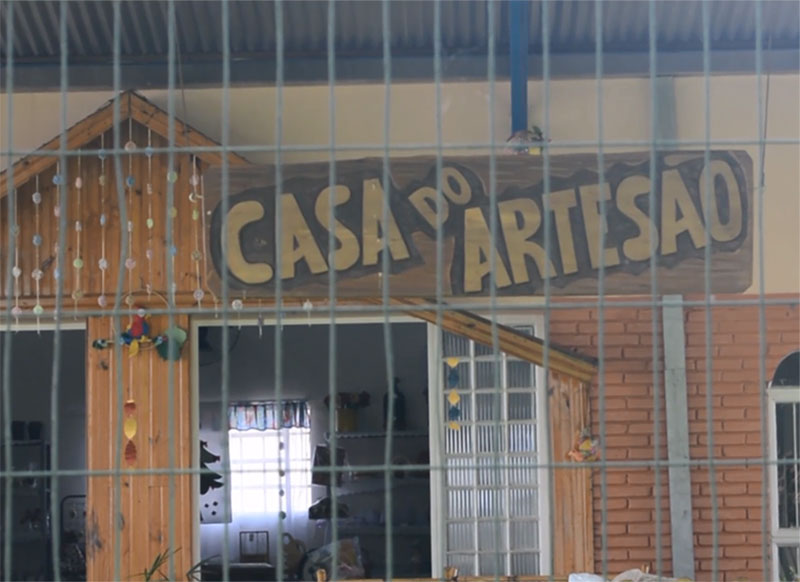 Casa do Artesão reúne trabalhos de paraguaçuenses