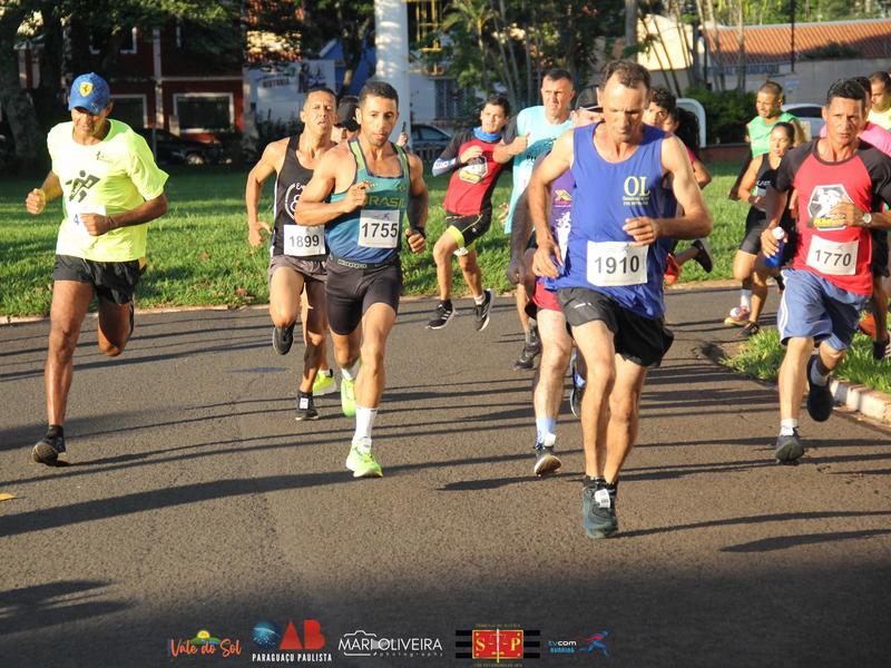 Corrida Pedestre Contra a violência Doméstica reúne mais de 500 atletas em Paraguaçu Paulista